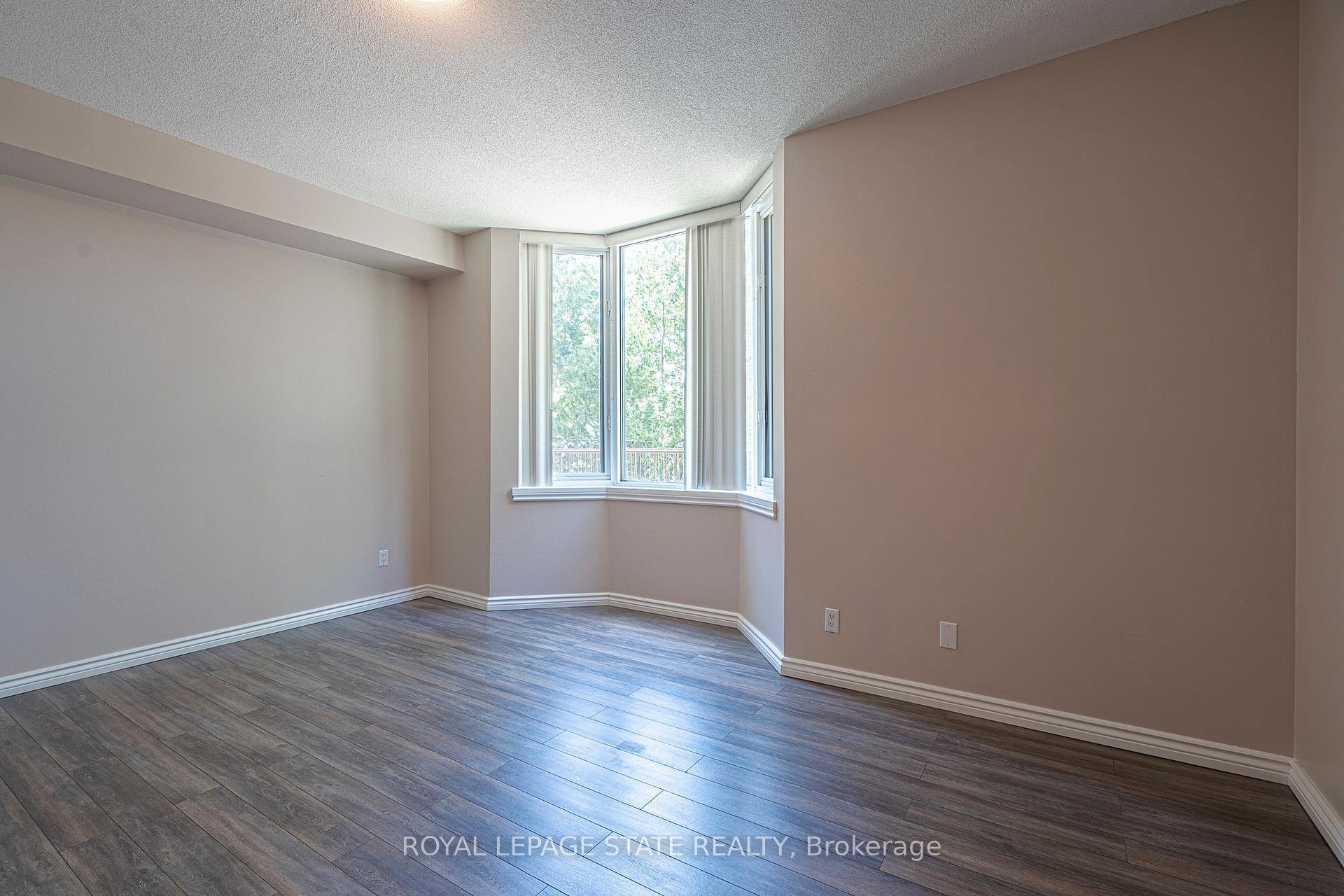 Photo 29 of Unit 105, 200 Limeridge Road W, Hamilton, Rolston — HOMEH