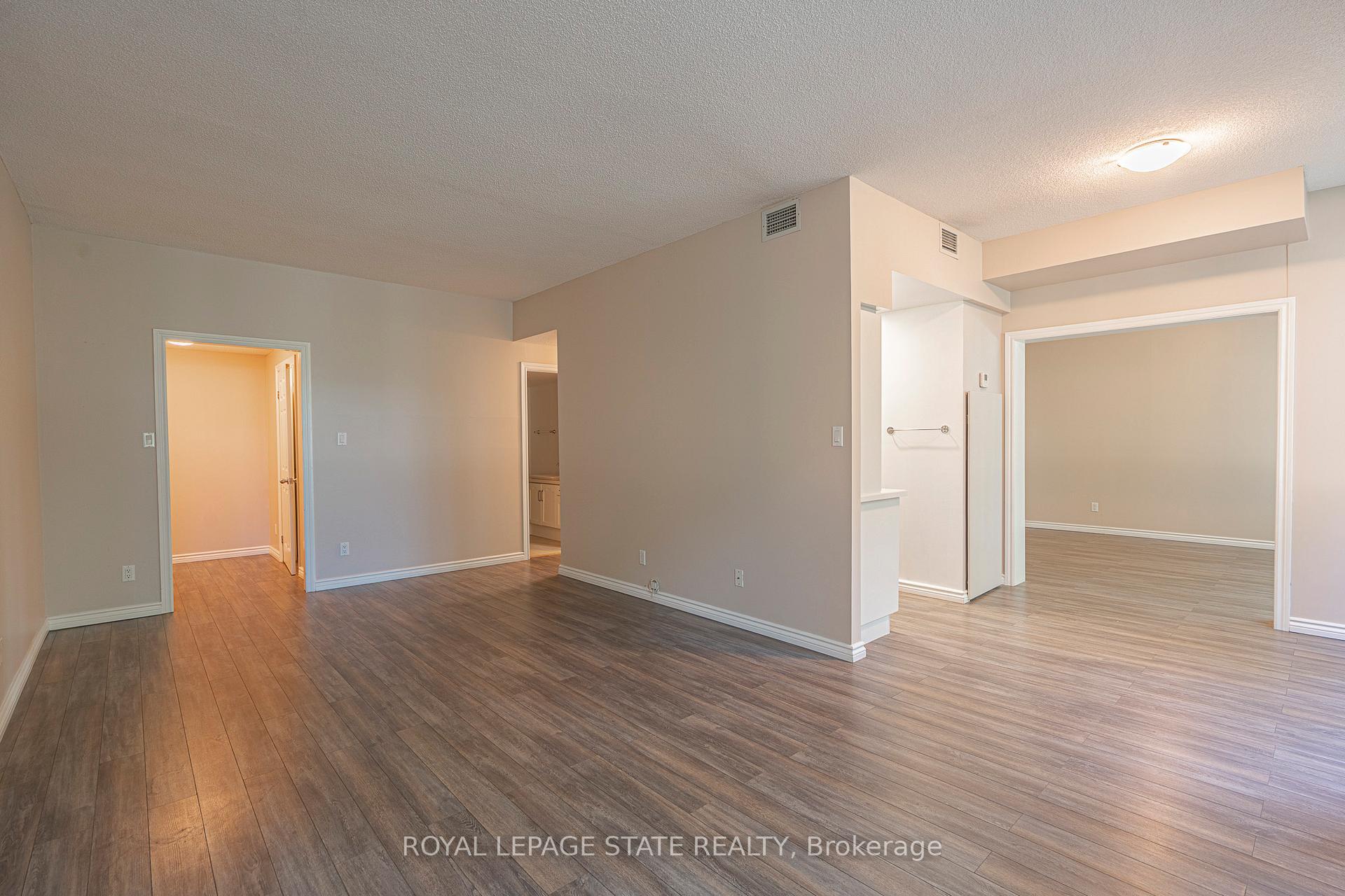 Photo 28 of Unit 105, 200 Limeridge Road W, Hamilton, Rolston — HOMEH