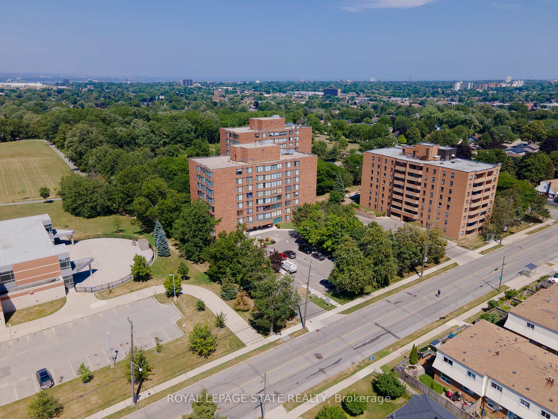 Photo 26 of Unit 105, 200 Limeridge Road W, Hamilton, Rolston — HOMEH