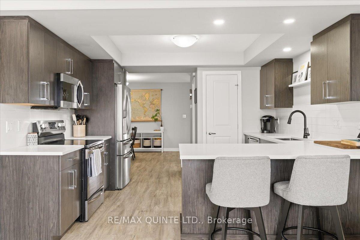 Photo 17 of 19 Dewal Place, Belleville, Belleville Ward — HOMEH