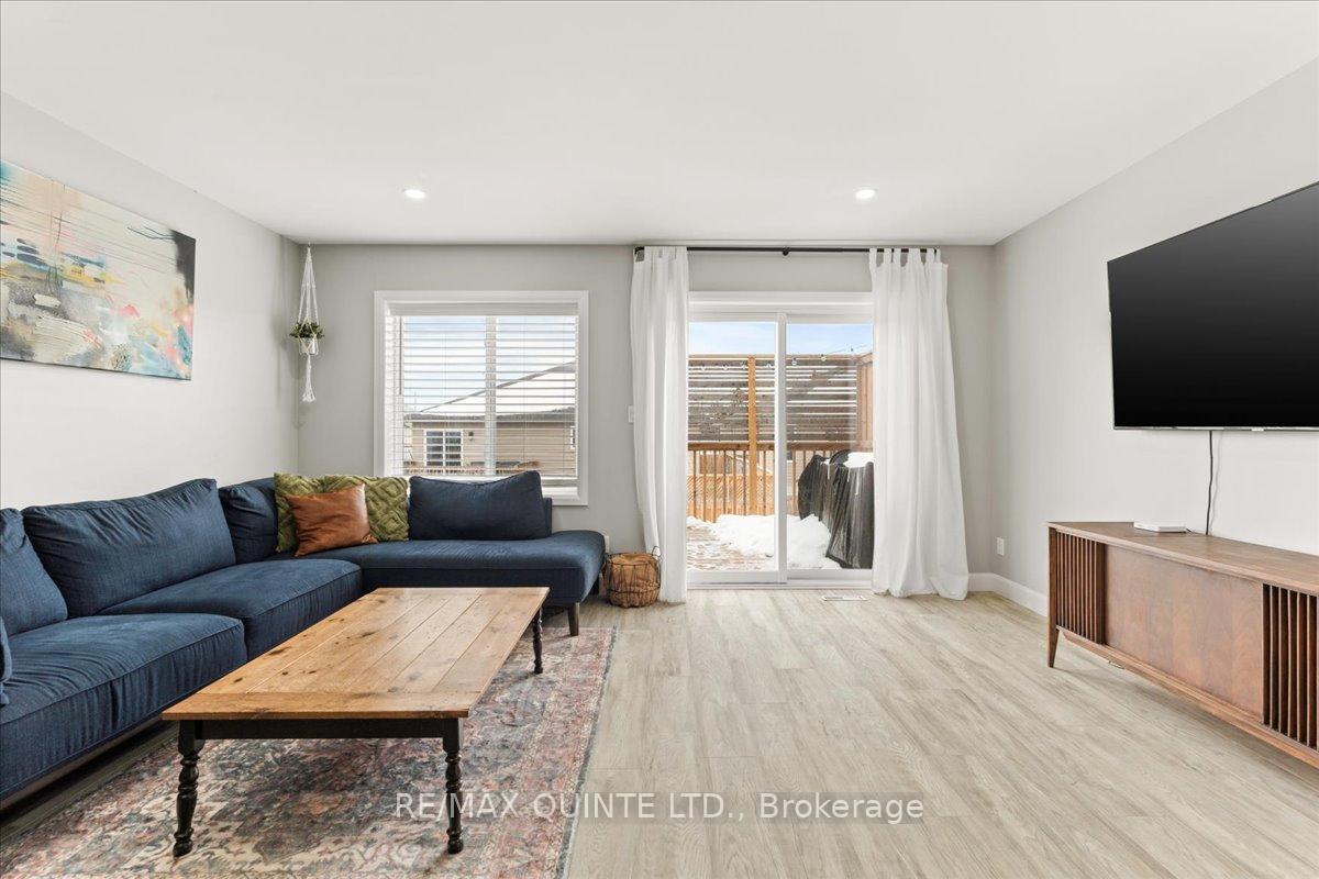 Photo 21 of 19 Dewal Place, Belleville, Belleville Ward — HOMEH