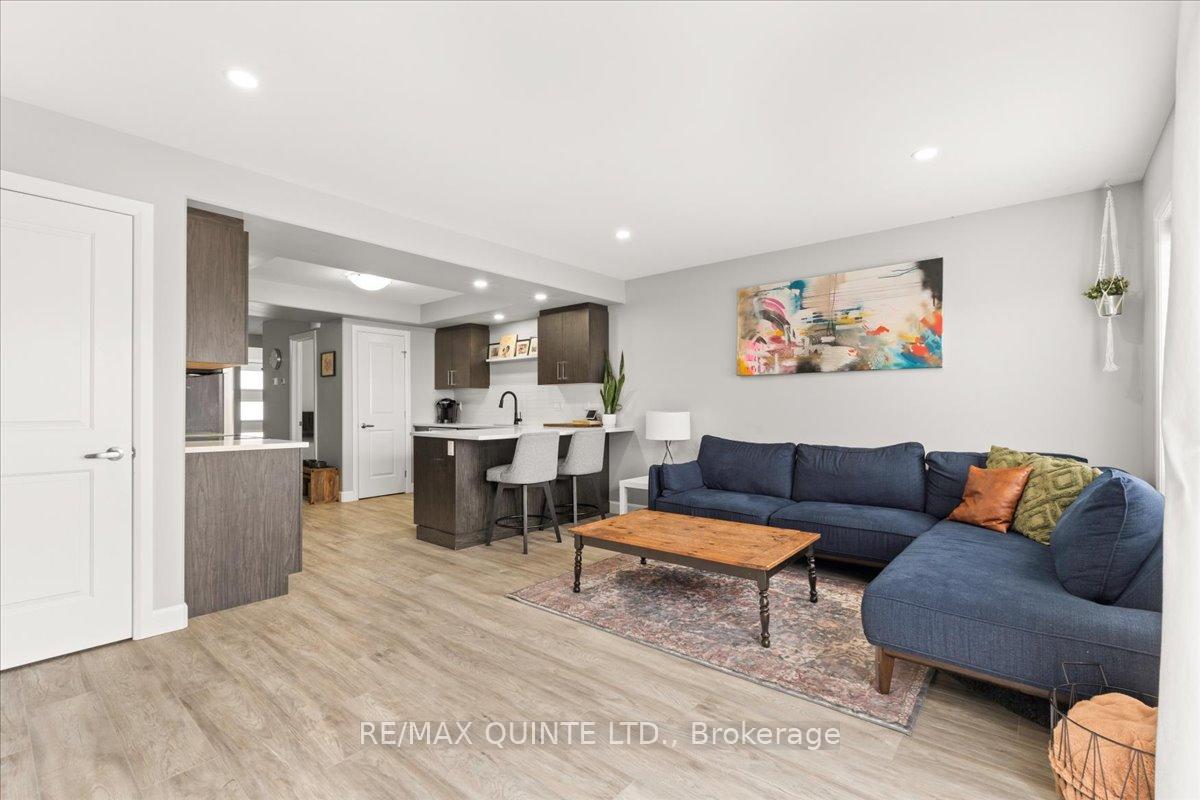 Photo 23 of 19 Dewal Place, Belleville, Belleville Ward — HOMEH