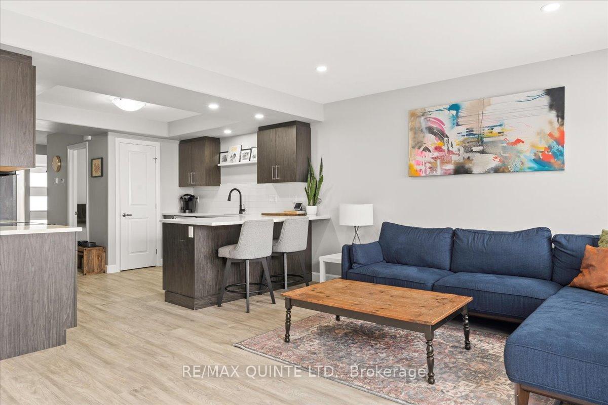 Photo 24 of 19 Dewal Place, Belleville, Belleville Ward — HOMEH