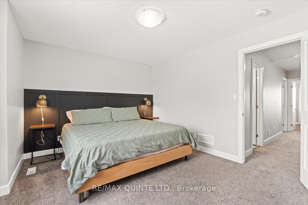 Photo 31 of 19 Dewal Place, Belleville, Belleville Ward — HOMEH