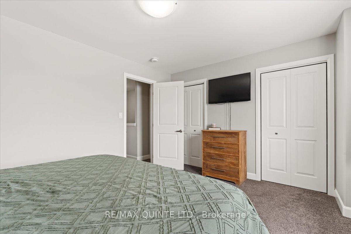 Photo 32 of 19 Dewal Place, Belleville, Belleville Ward — HOMEH