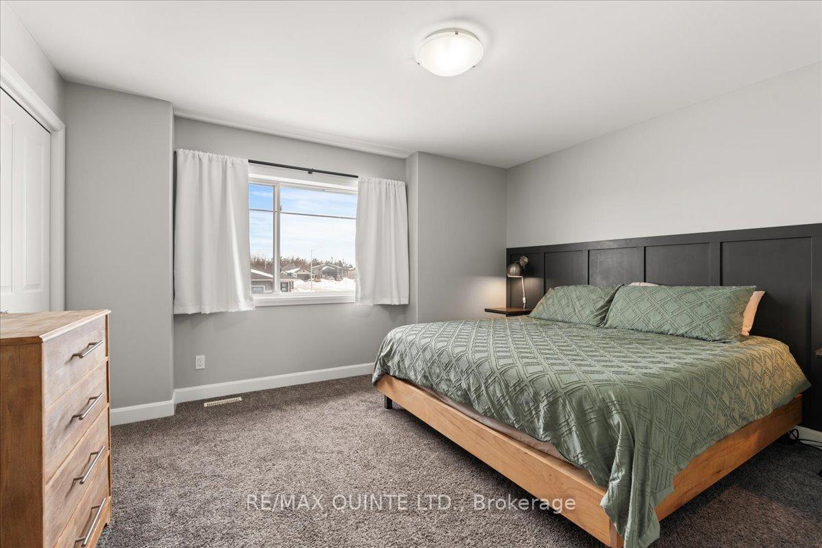 Photo 33 of 19 Dewal Place, Belleville, Belleville Ward — HOMEH