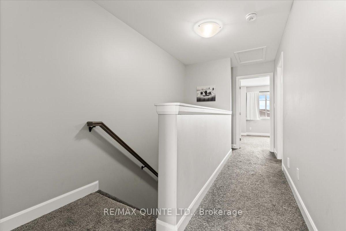 Photo 34 of 19 Dewal Place, Belleville, Belleville Ward — HOMEH