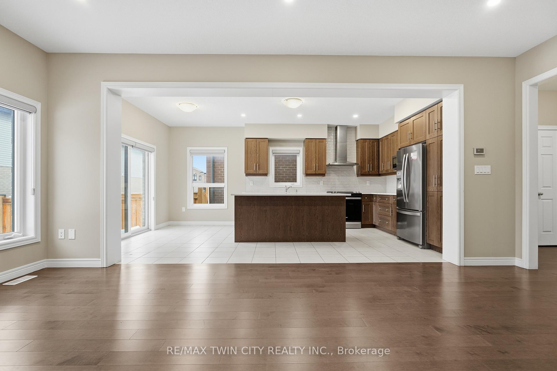 Photo 31 of 126 Tartan Avenue, Kitchener — HOMEH