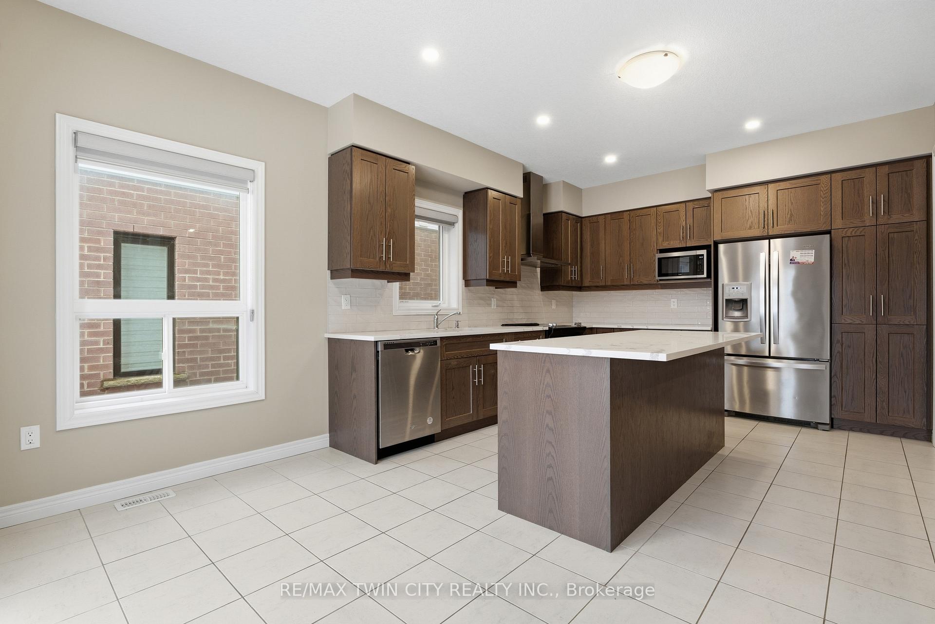 Photo 6 of 126 Tartan Avenue, Kitchener — HOMEH