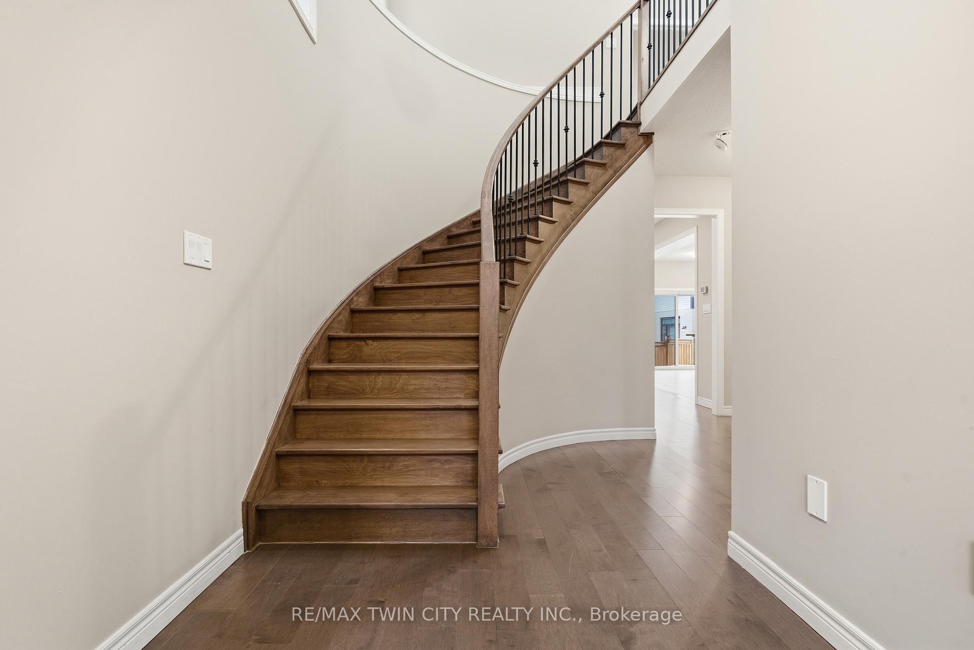 Photo 9 of 126 Tartan Avenue, Kitchener — HOMEH