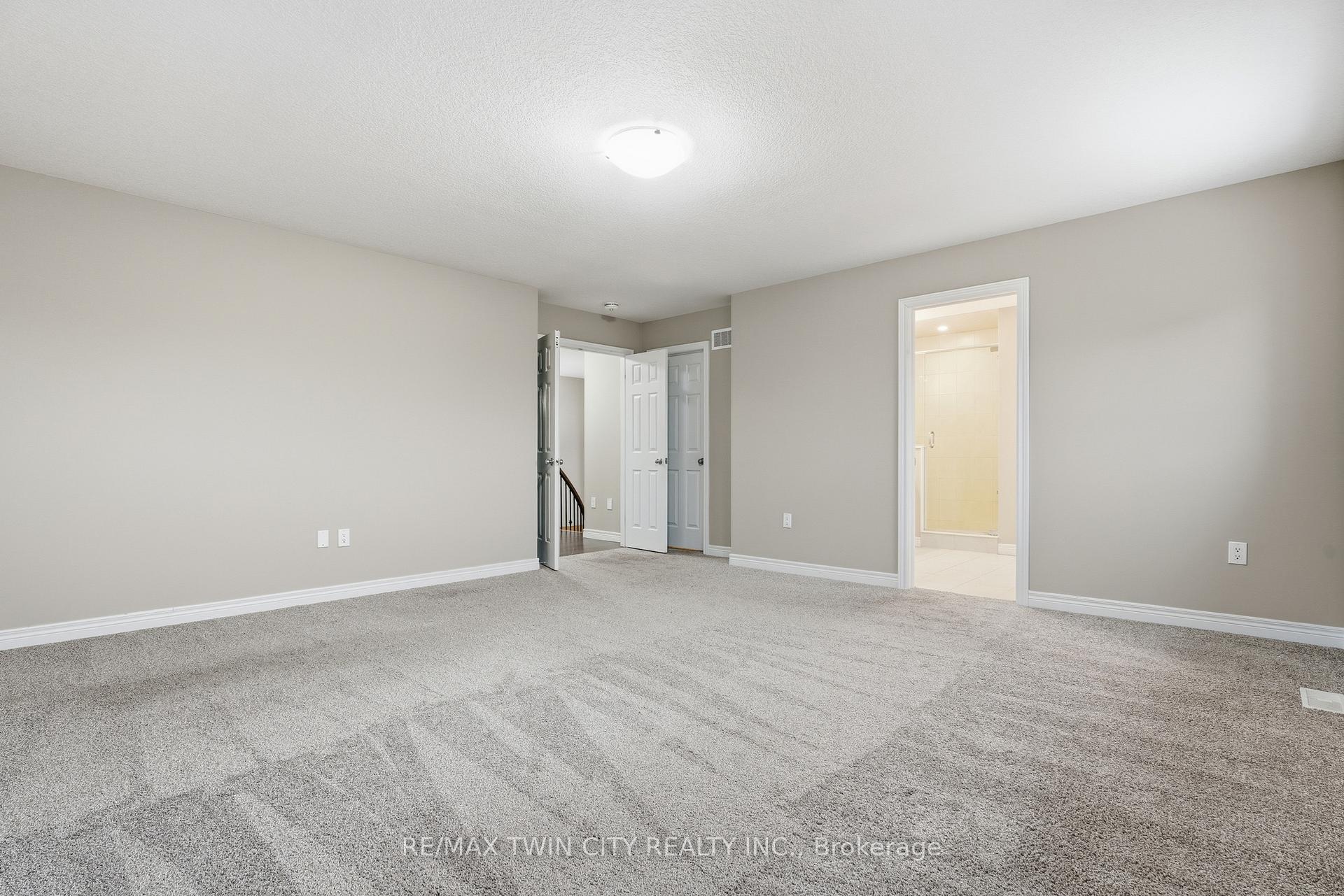 Photo 38 of 126 Tartan Avenue, Kitchener — HOMEH