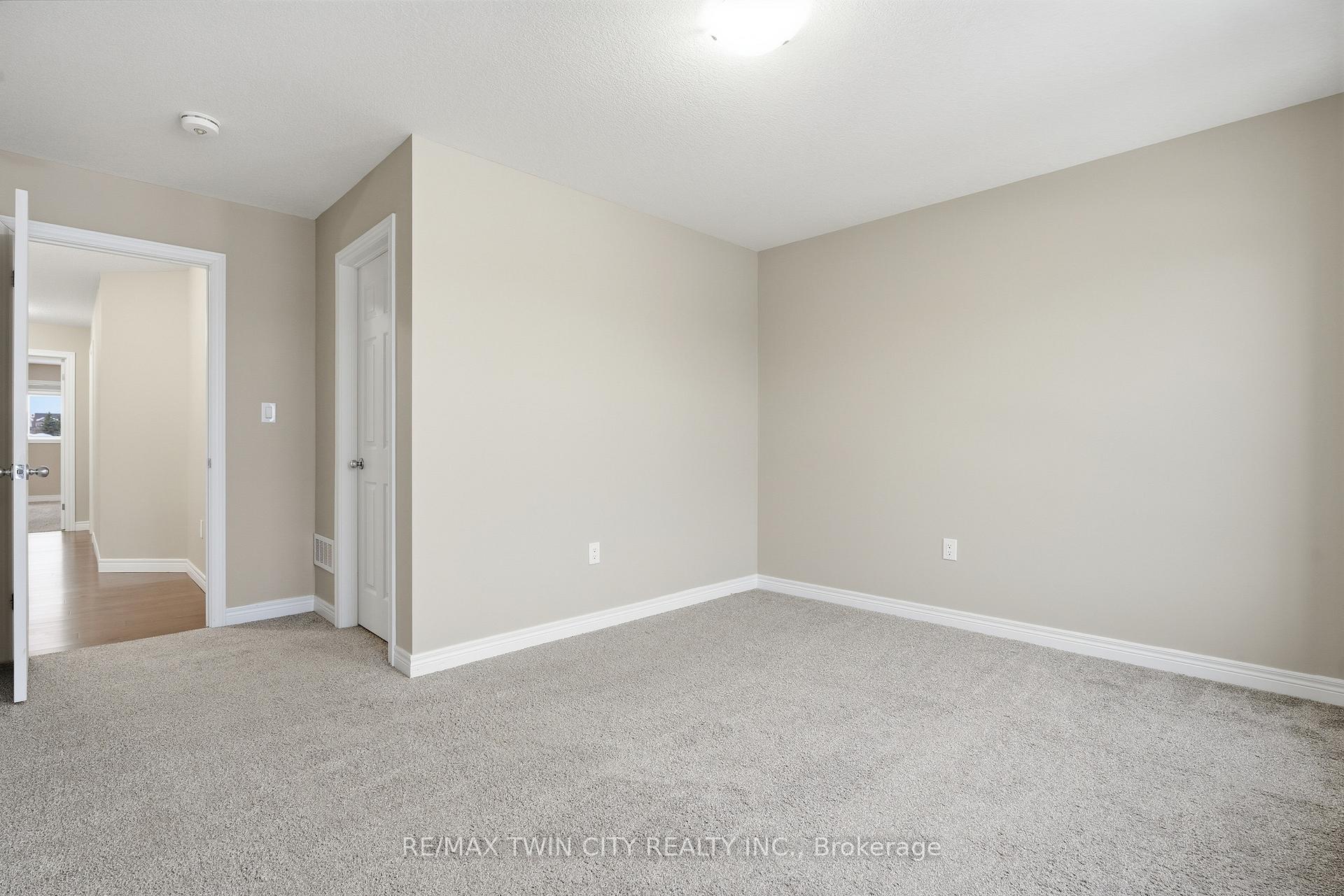 Photo 15 of 126 Tartan Avenue, Kitchener — HOMEH