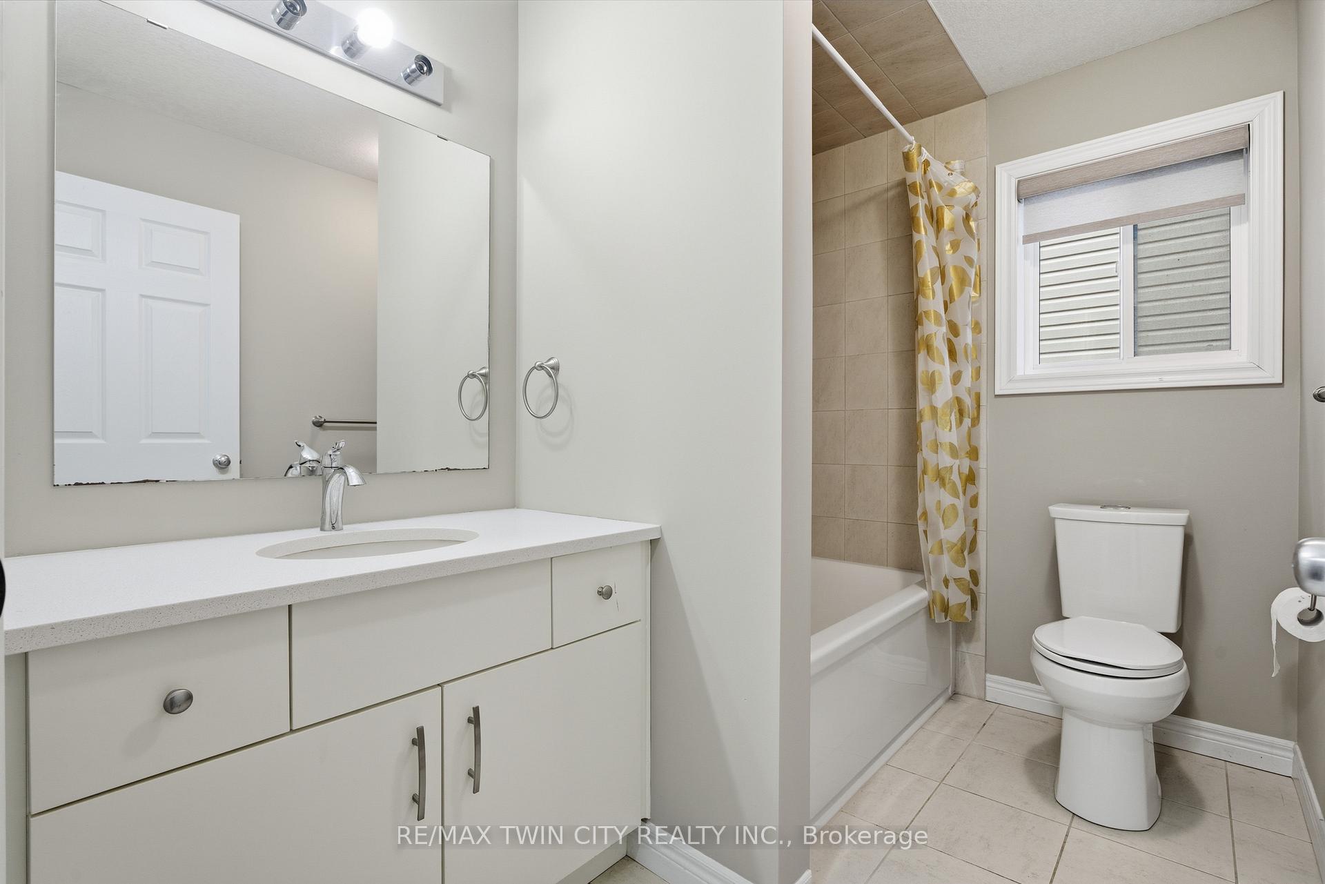 Photo 14 of 126 Tartan Avenue, Kitchener — HOMEH