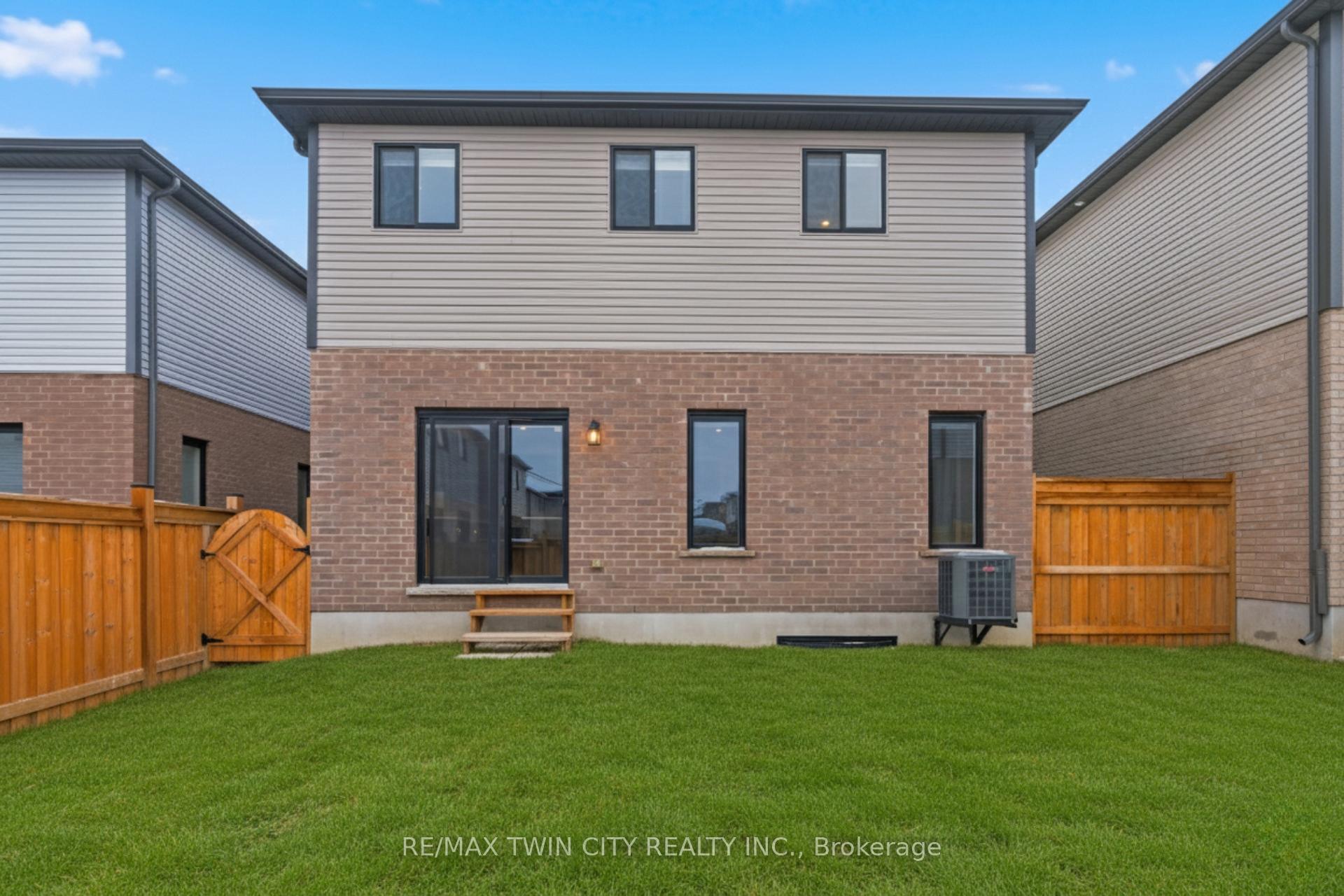 Photo 20 of 126 Tartan Avenue, Kitchener — HOMEH