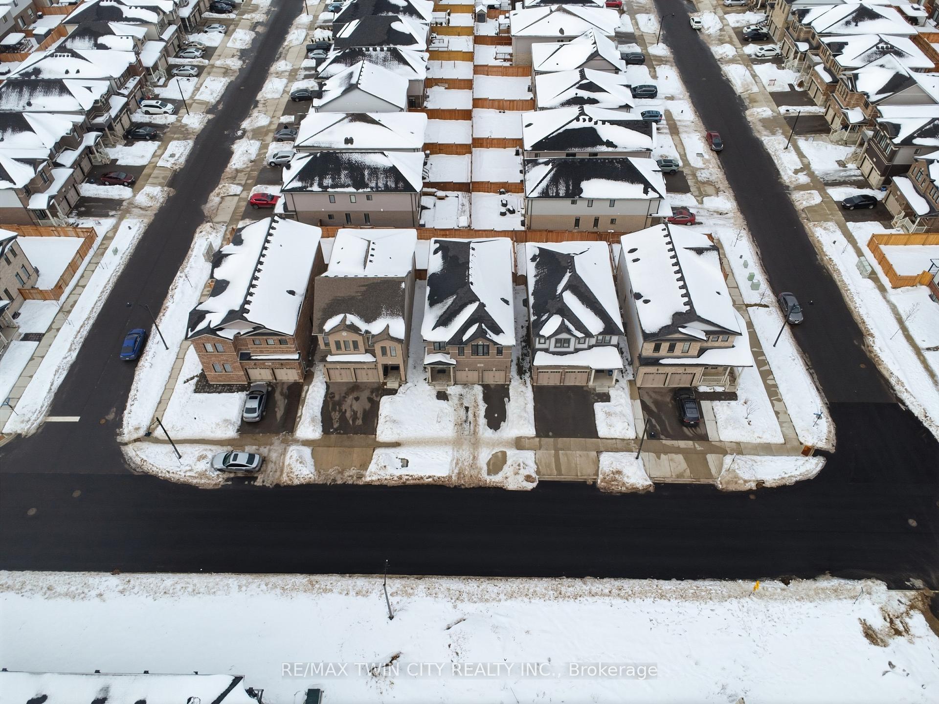 Photo 18 of 126 Tartan Avenue, Kitchener — HOMEH