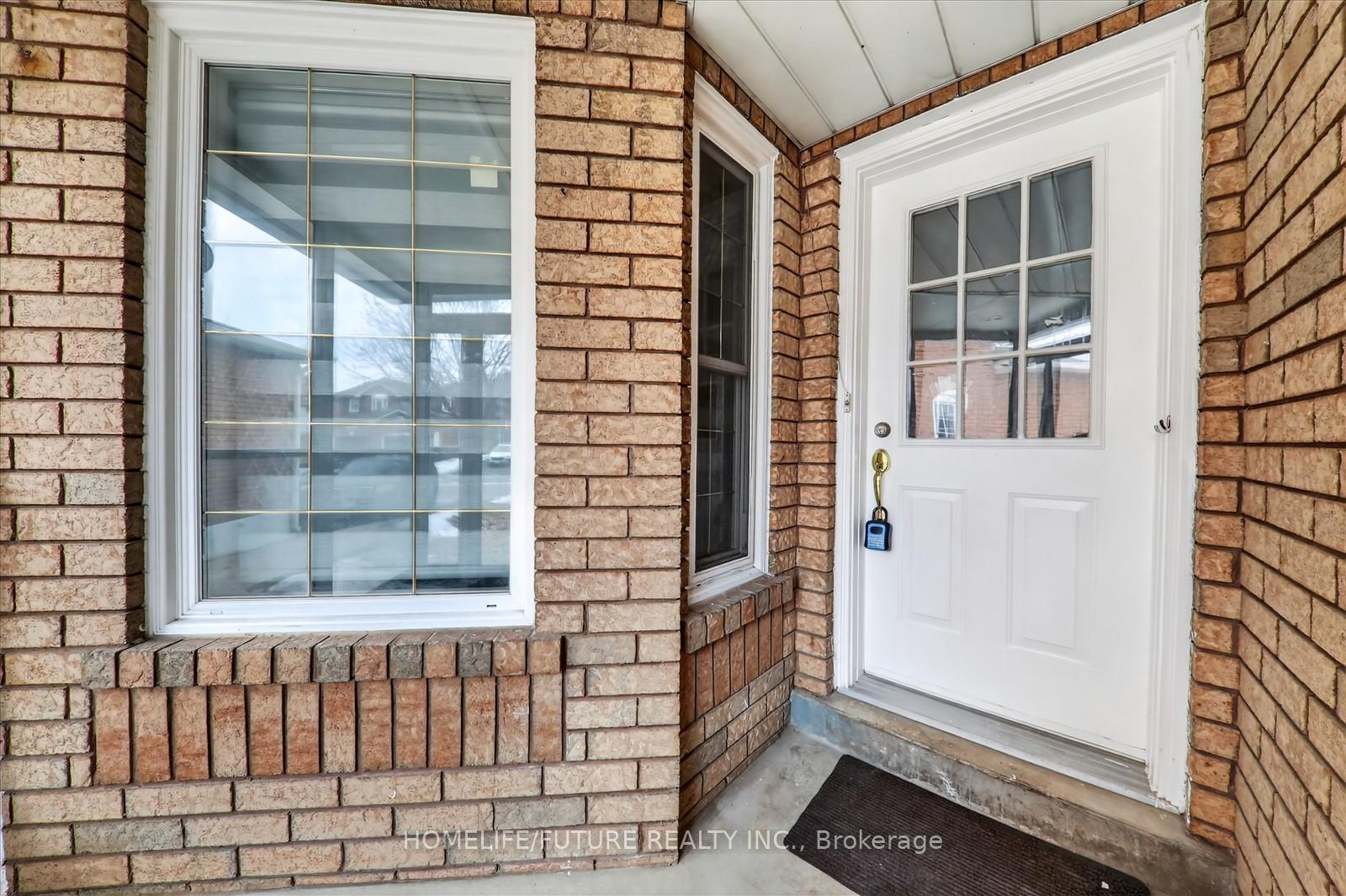 Photo 9 of Unit Main & 2nd, 231 Timberlane Drive, Brampton, Fletcher's Creek South — HOMEH