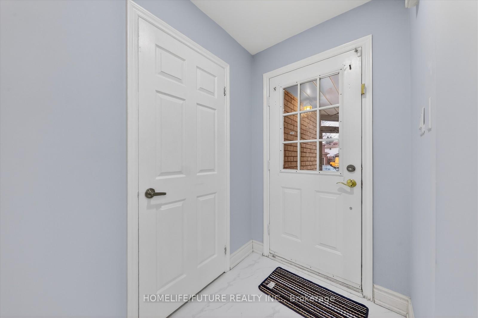 Photo 3 of Unit Main & 2nd, 231 Timberlane Drive, Brampton, Fletcher's Creek South — HOMEH