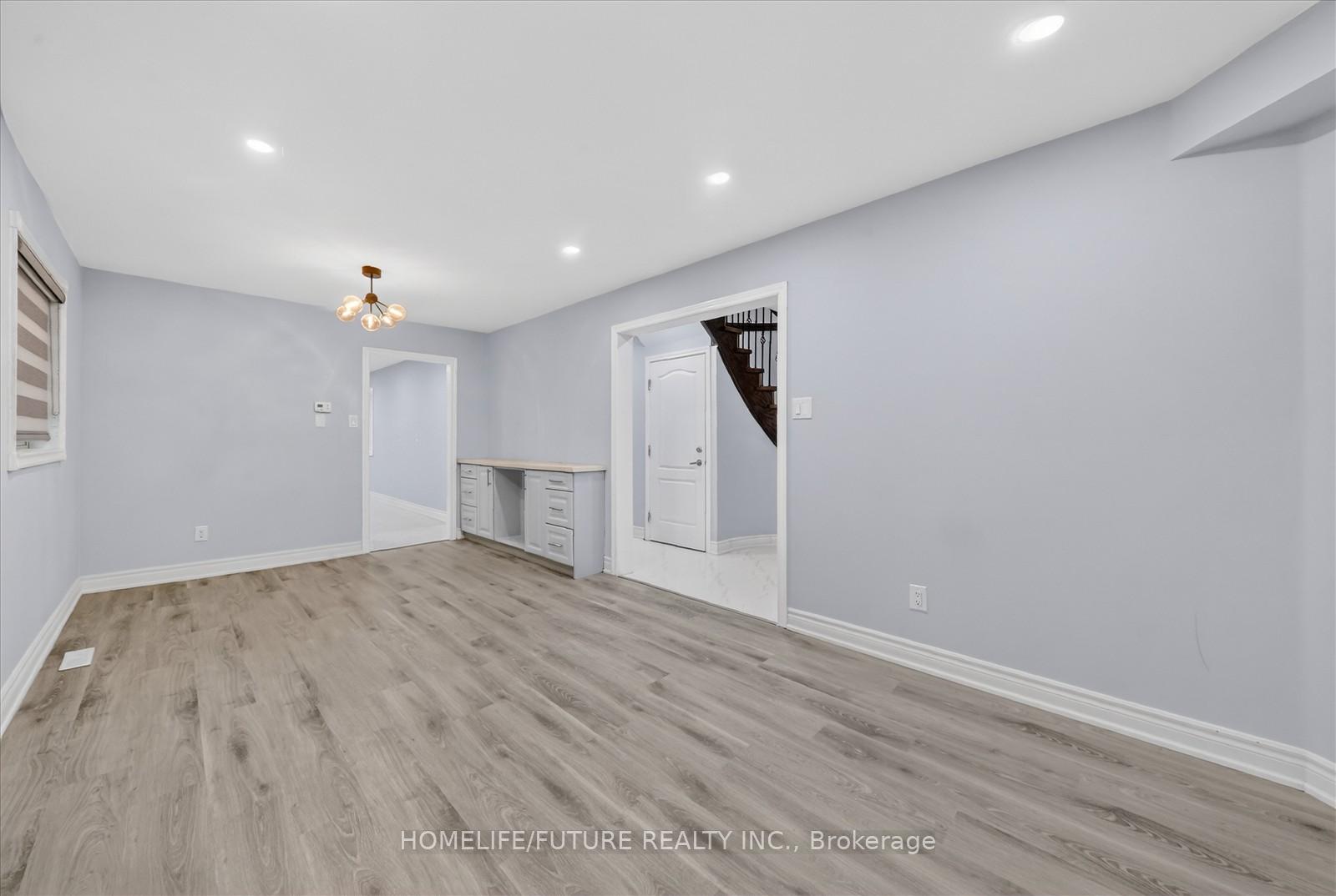 Photo 21 of Unit Main & 2nd, 231 Timberlane Drive, Brampton, Fletcher's Creek South — HOMEH