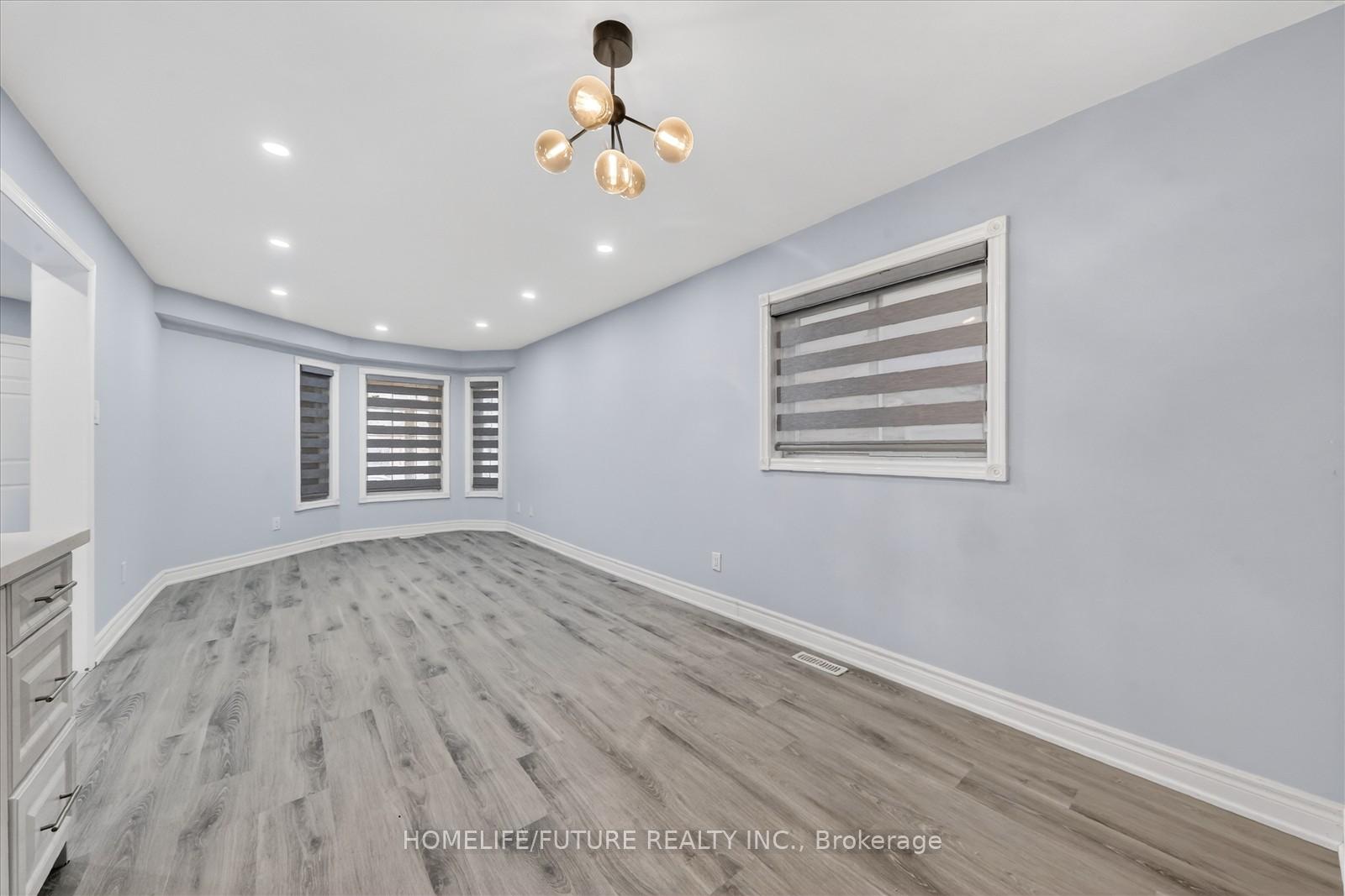 Photo 7 of Unit Main & 2nd, 231 Timberlane Drive, Brampton, Fletcher's Creek South — HOMEH