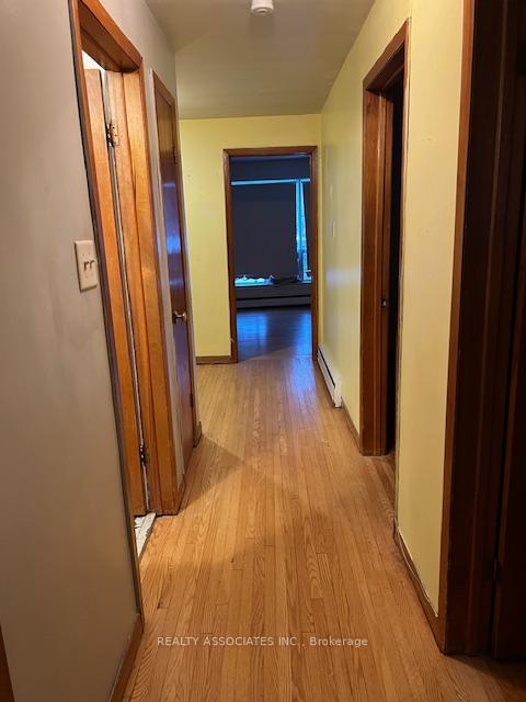 Photo 3 of Unit upper, 586 Warden Avenue, Scarborough, Oakridge — HOMEH