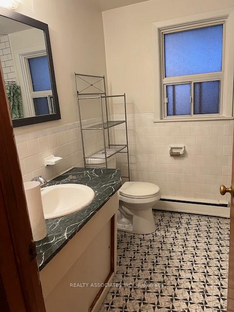 Photo 7 of Unit upper, 586 Warden Avenue, Scarborough, Oakridge — HOMEH