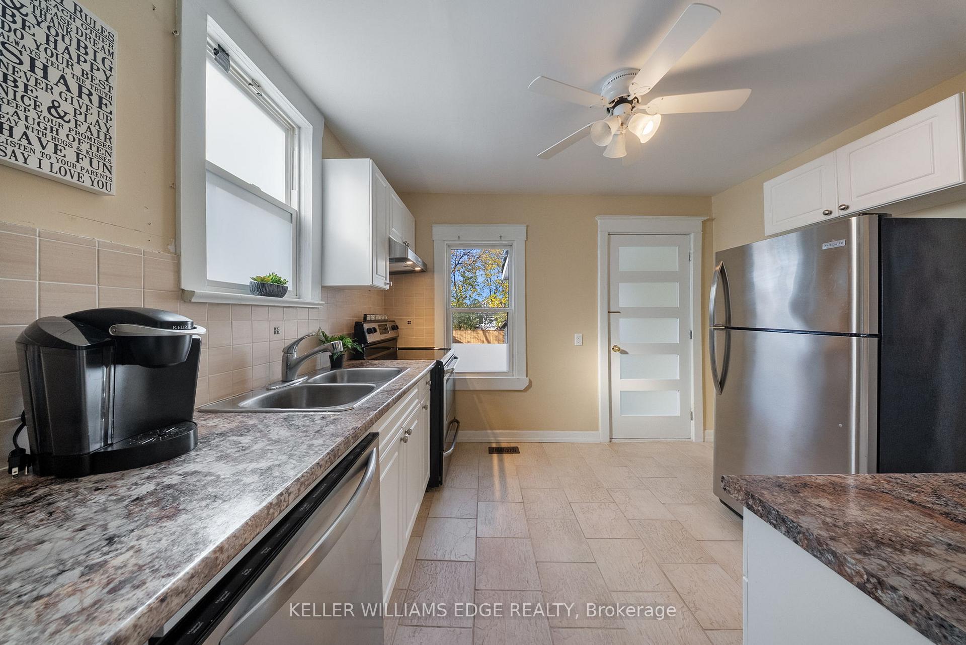 Photo 13 of 23 Wexford Avenue N, Hamilton, Crown Point — HOMEH