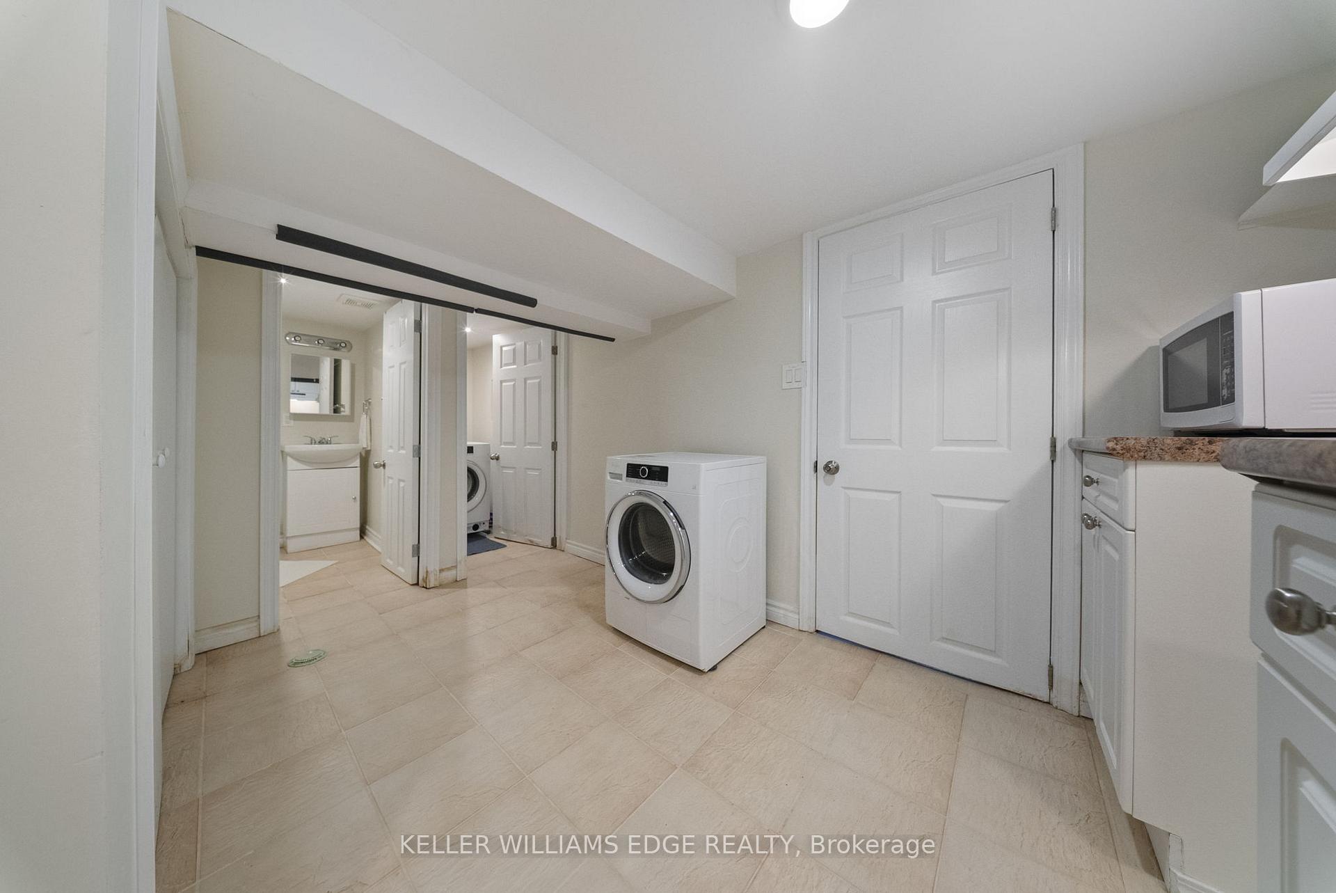 Photo 21 of 23 Wexford Avenue N, Hamilton, Crown Point — HOMEH