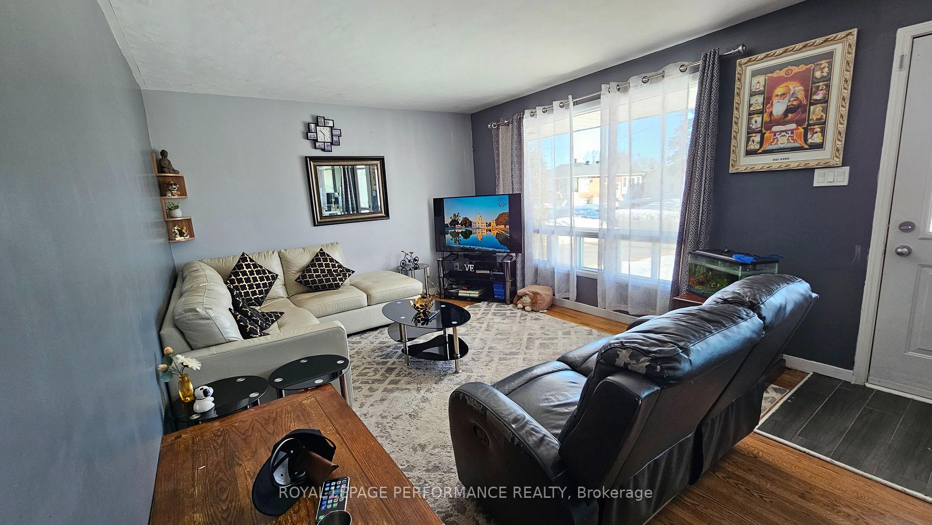 Photo 5 of 1208 Henry Street W, Cornwall — HOMEH