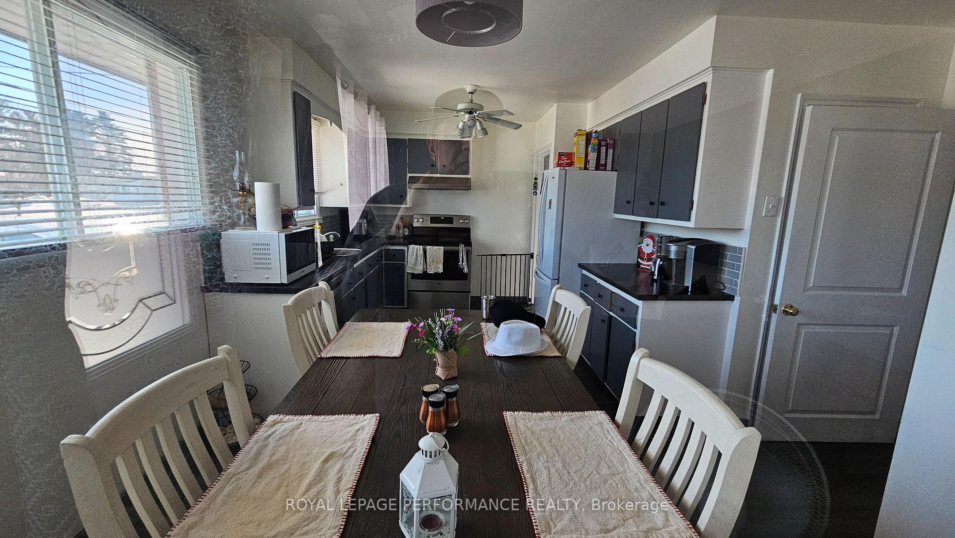 Photo 8 of 1208 Henry Street W, Cornwall — HOMEH