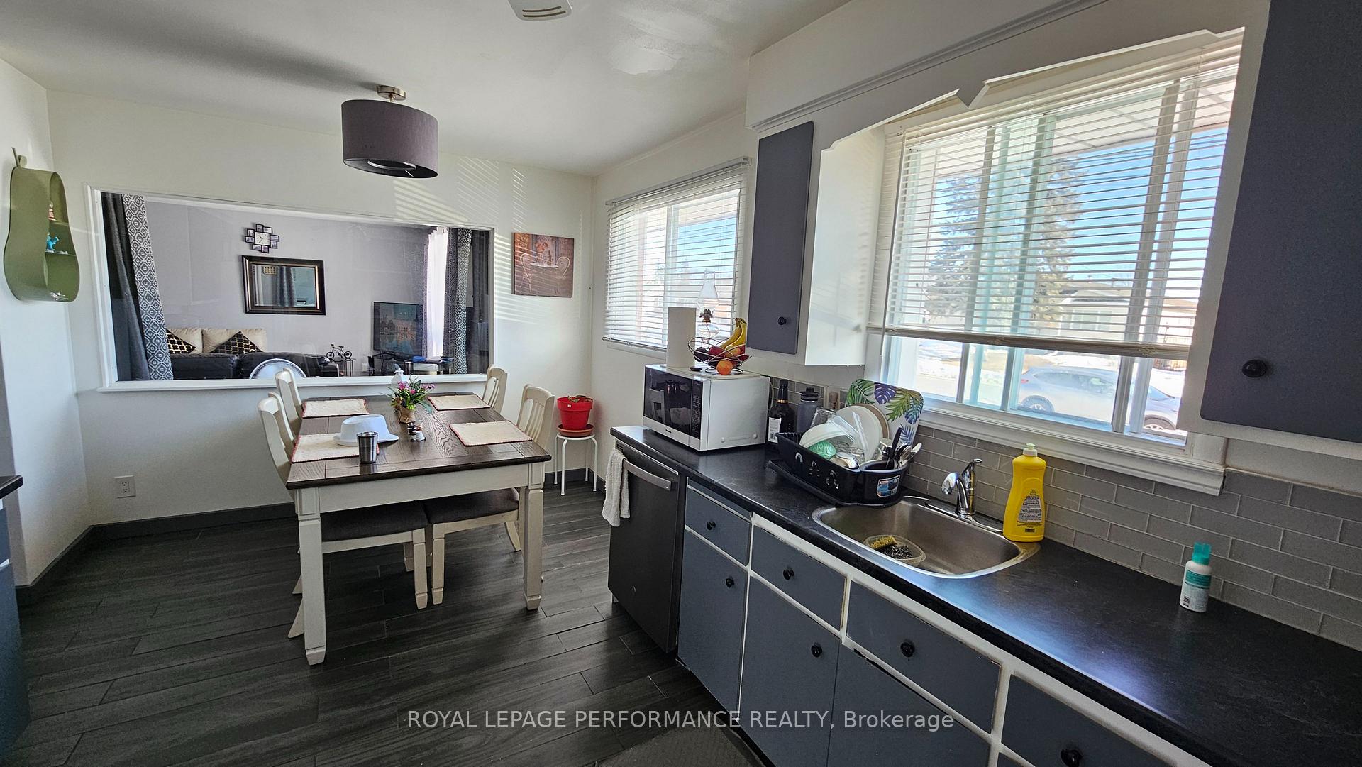 Photo 9 of 1208 Henry Street W, Cornwall — HOMEH