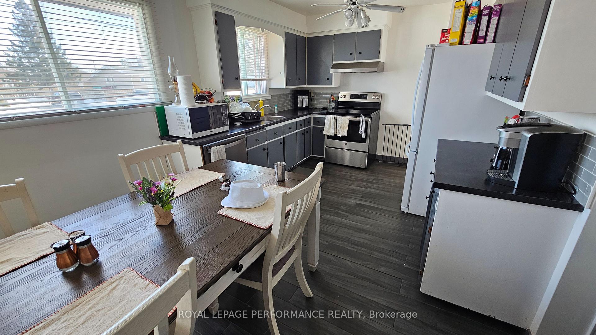 Photo 15 of 1208 Henry Street W, Cornwall — HOMEH