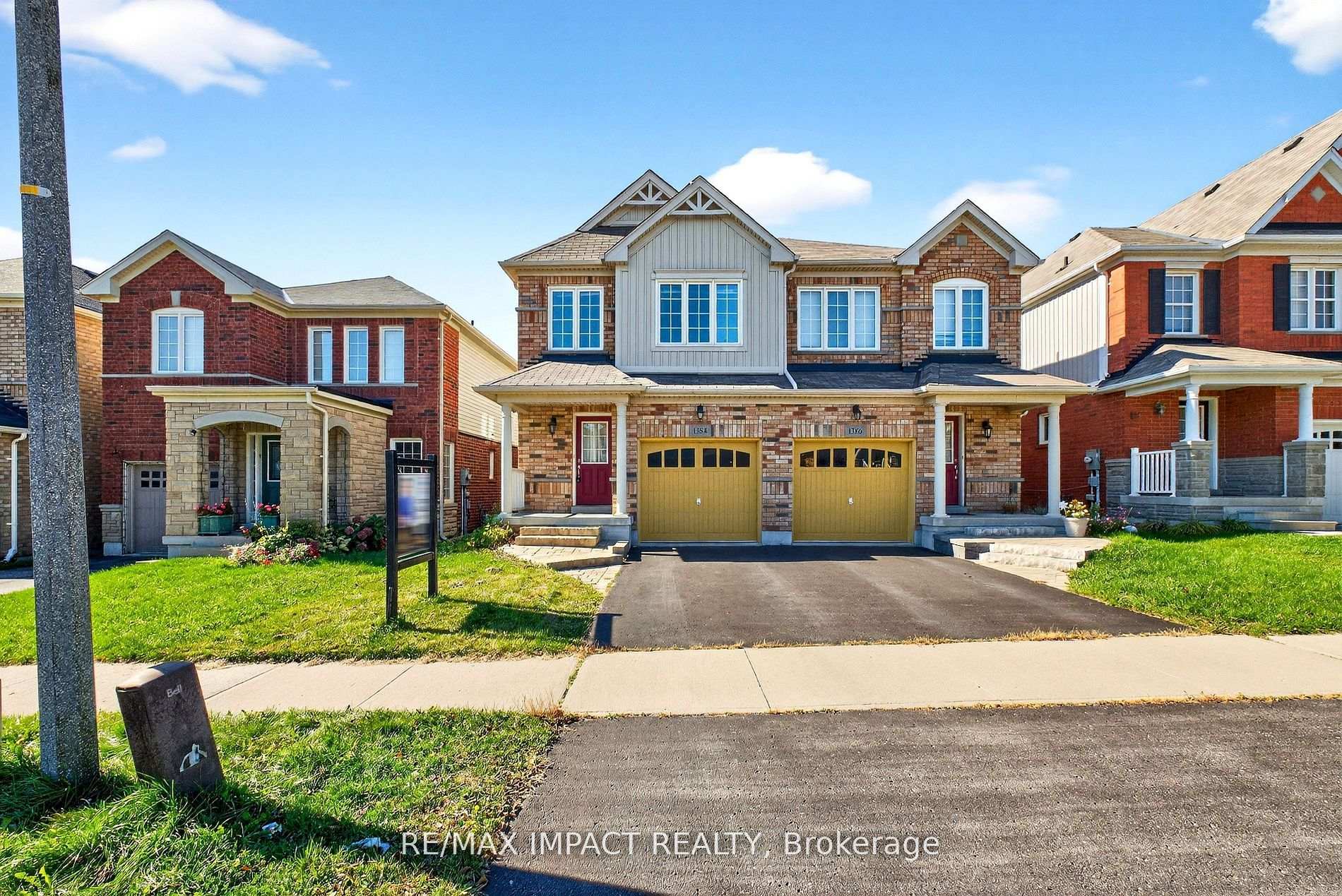 Front of 1384 Rennie Street W