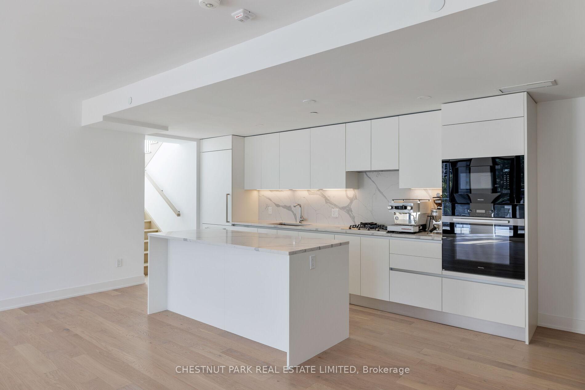 Photo 6 of Unit PH406, 200 Keewatin Avenue, Toronto, Mount Pleasant East — HOMEH