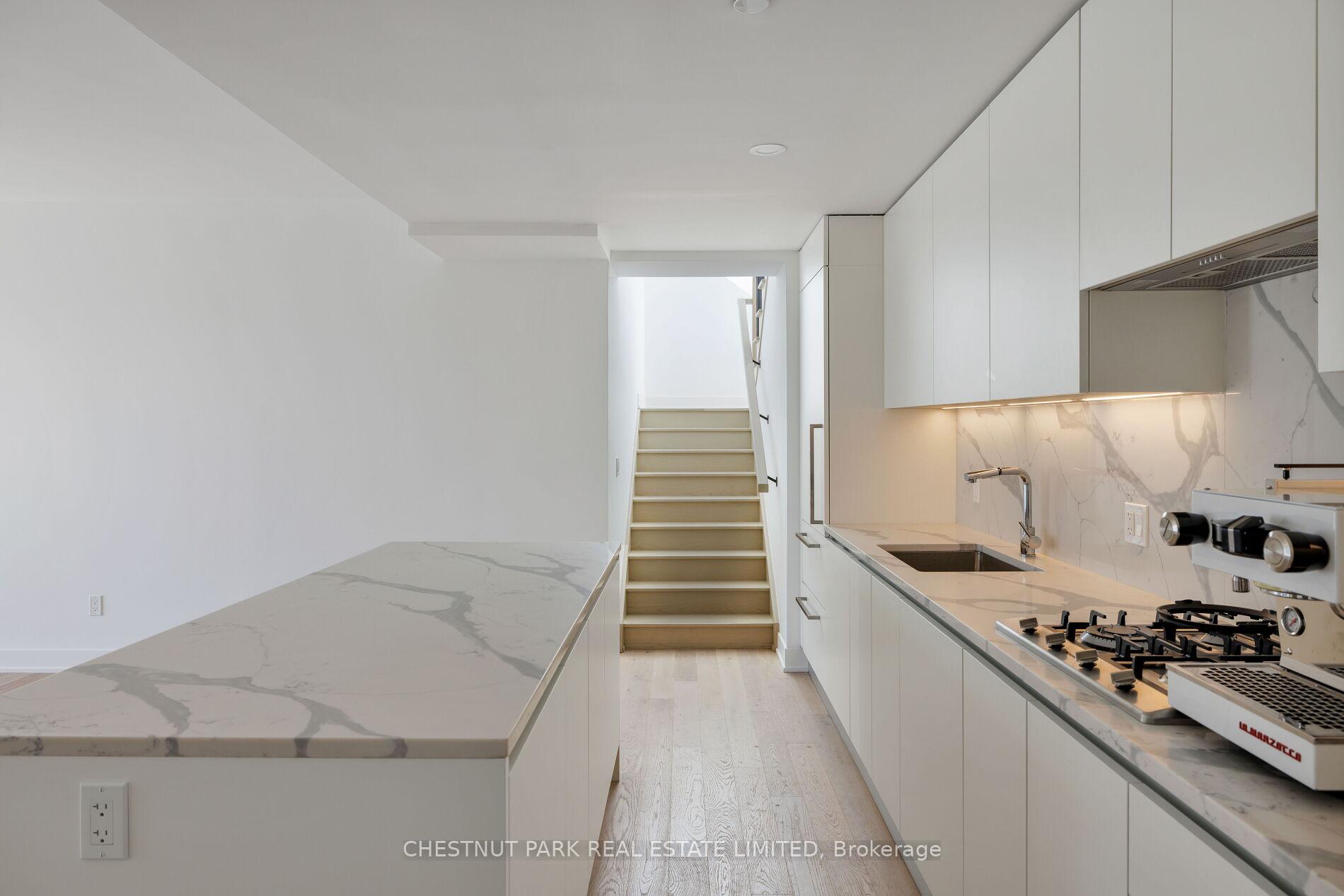 Photo 9 of Unit PH406, 200 Keewatin Avenue, Toronto, Mount Pleasant East — HOMEH