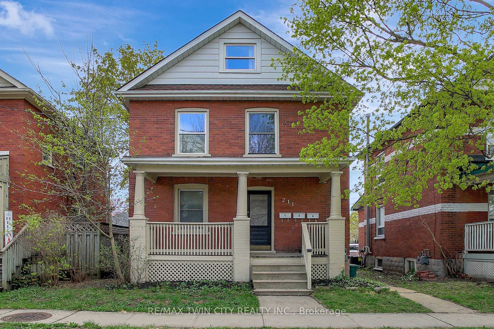 Front of 211 Dolph Street N