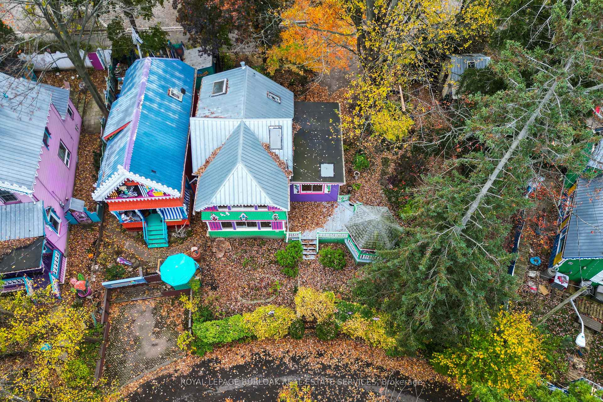 Photo 43 of 26 Auditorium Circle, Grimsby, Grimsby Beach — HOMEH
