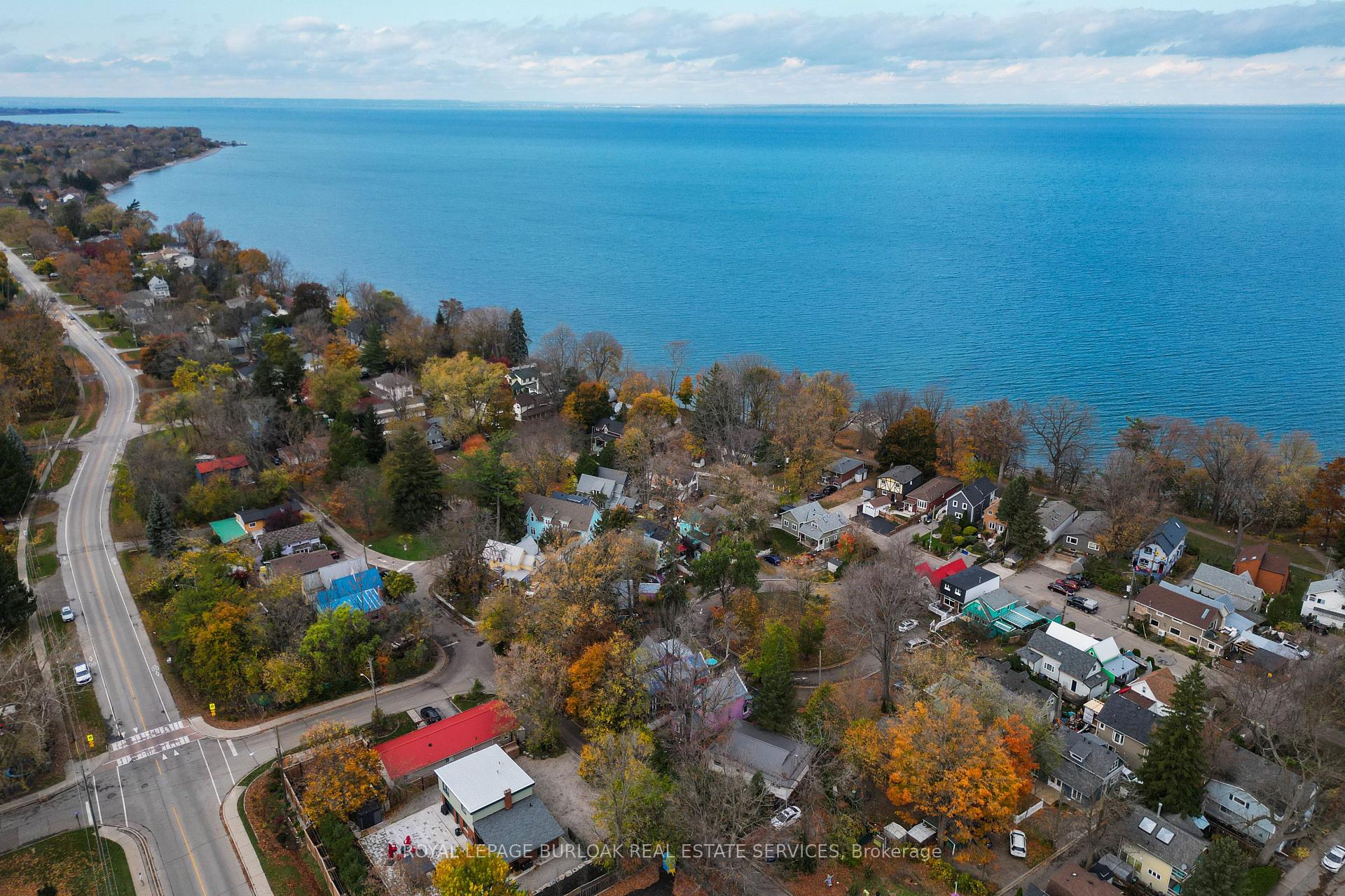 Photo 45 of 26 Auditorium Circle, Grimsby, Grimsby Beach — HOMEH
