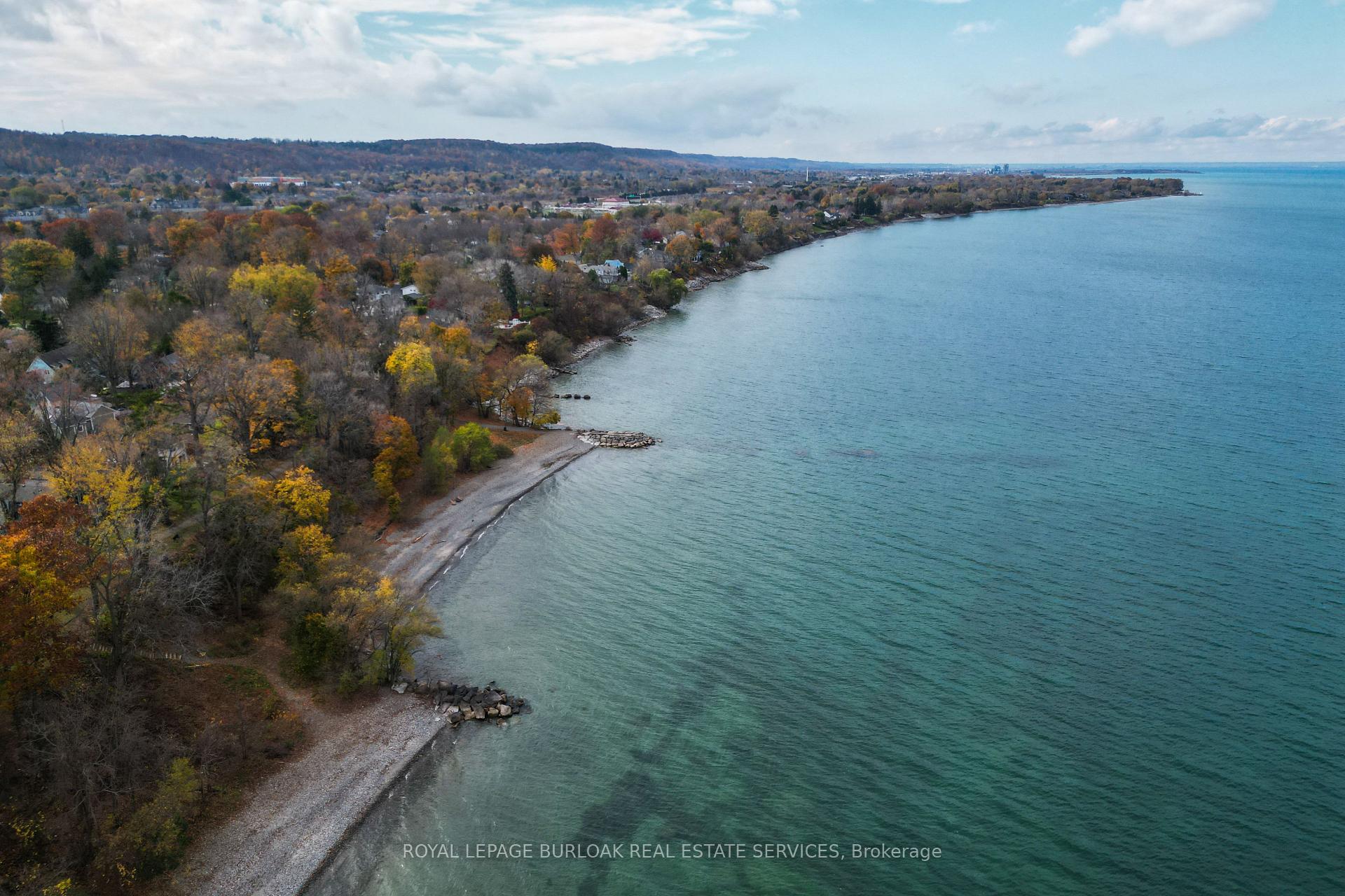 Photo 46 of 26 Auditorium Circle, Grimsby, Grimsby Beach — HOMEH