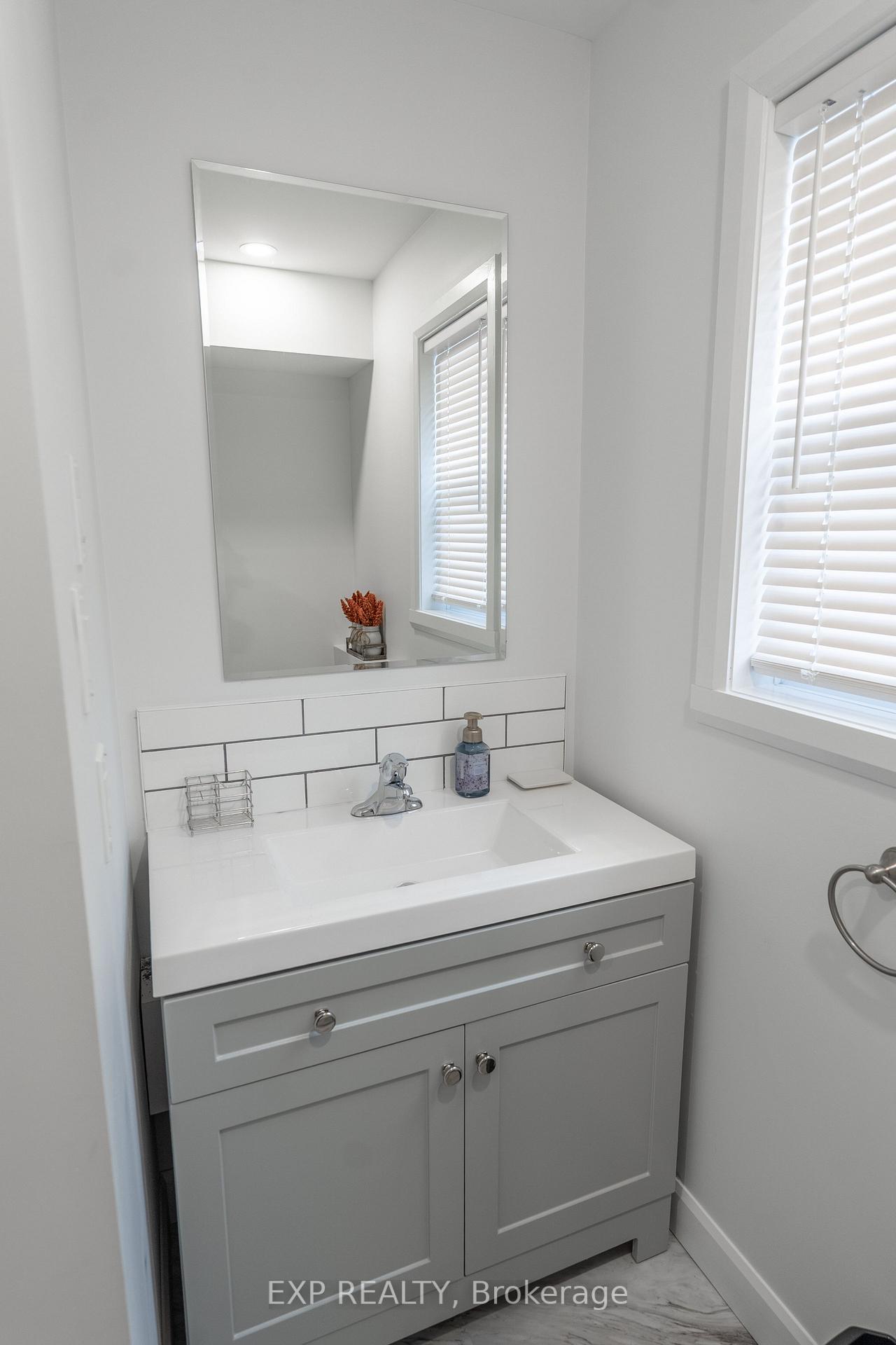 Photo 11 of 625 Montreal Road, Cornwall — HOMEH
