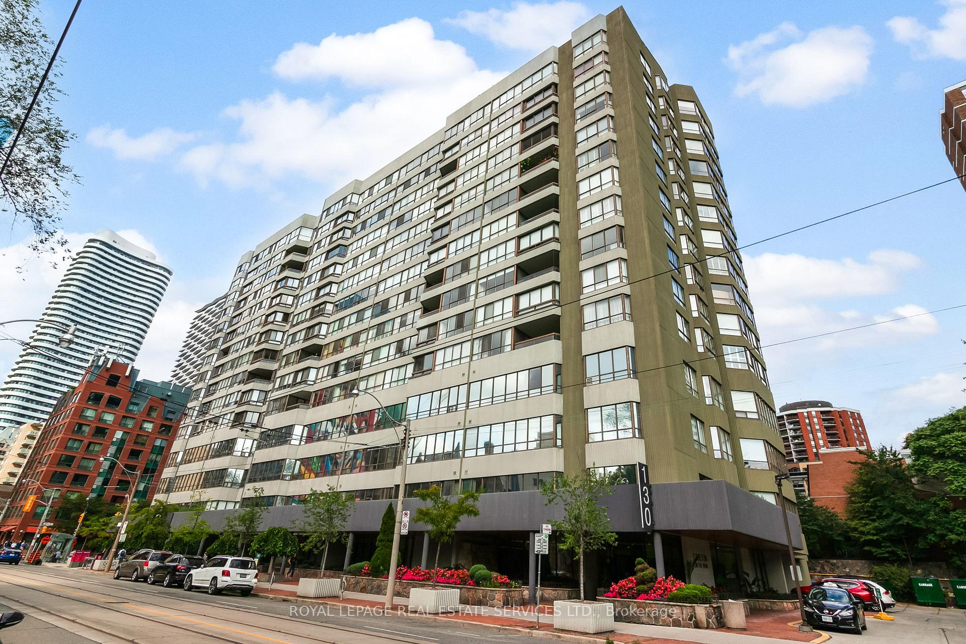 Front of Unit 609, 130 Carlton Street
