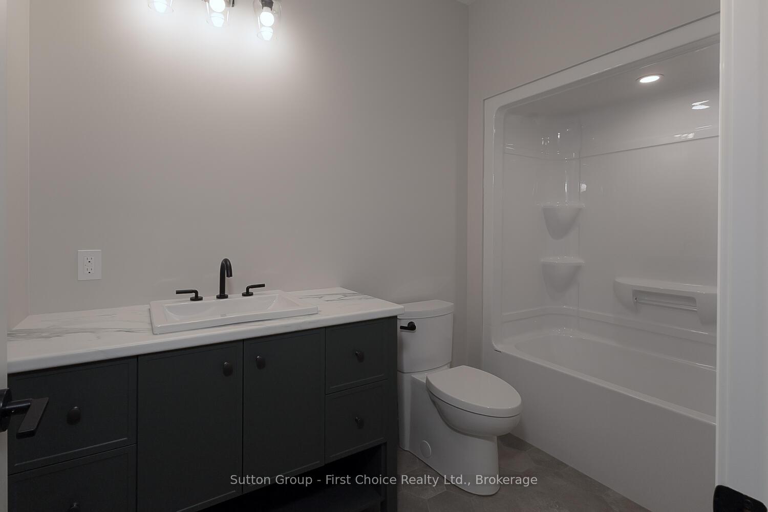 Photo 4 of 19 Kastner Street, Stratford — HOMEH