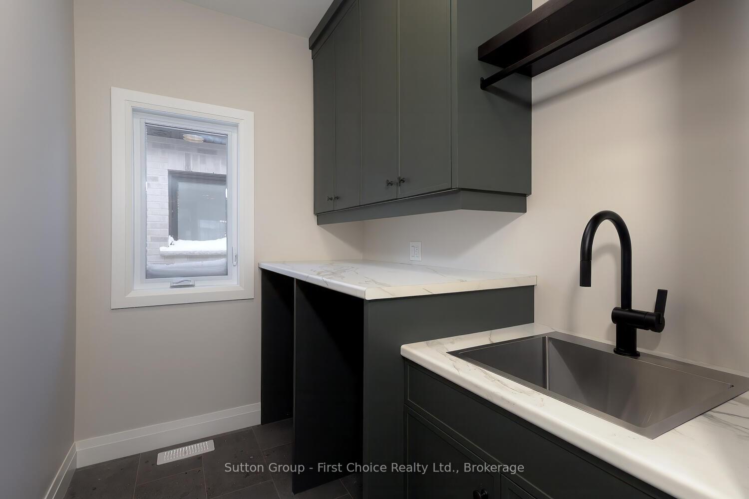 Photo 5 of 19 Kastner Street, Stratford — HOMEH