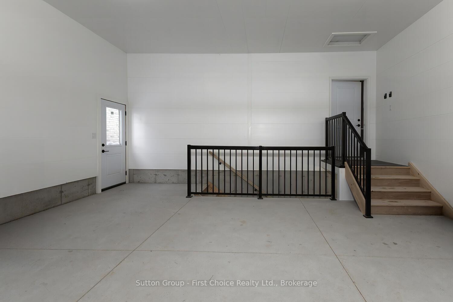 Photo 21 of 19 Kastner Street, Stratford — HOMEH