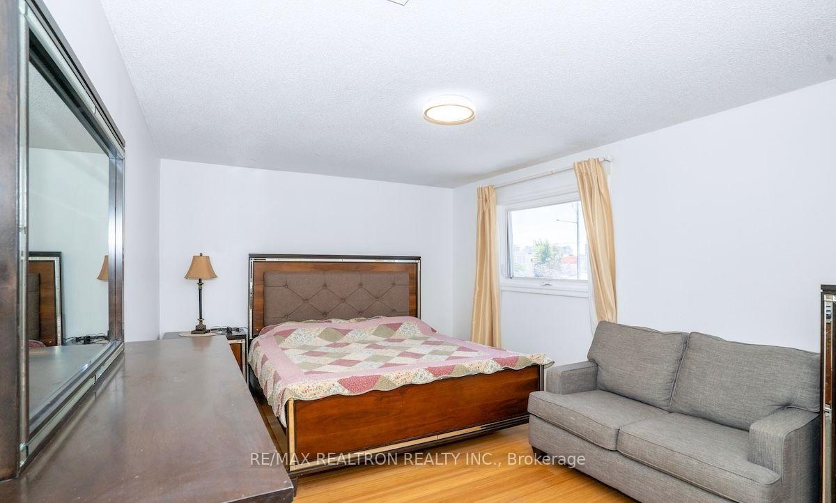 Photo 11 of Unit Main Floor, 85 Glen Crescent, Vaughan, Uplands — HOMEH