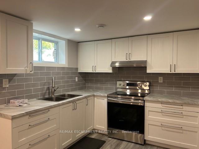 Photo 3 of 699 Ninth Avenue, Hamilton, Hampton Heights — HOMEH