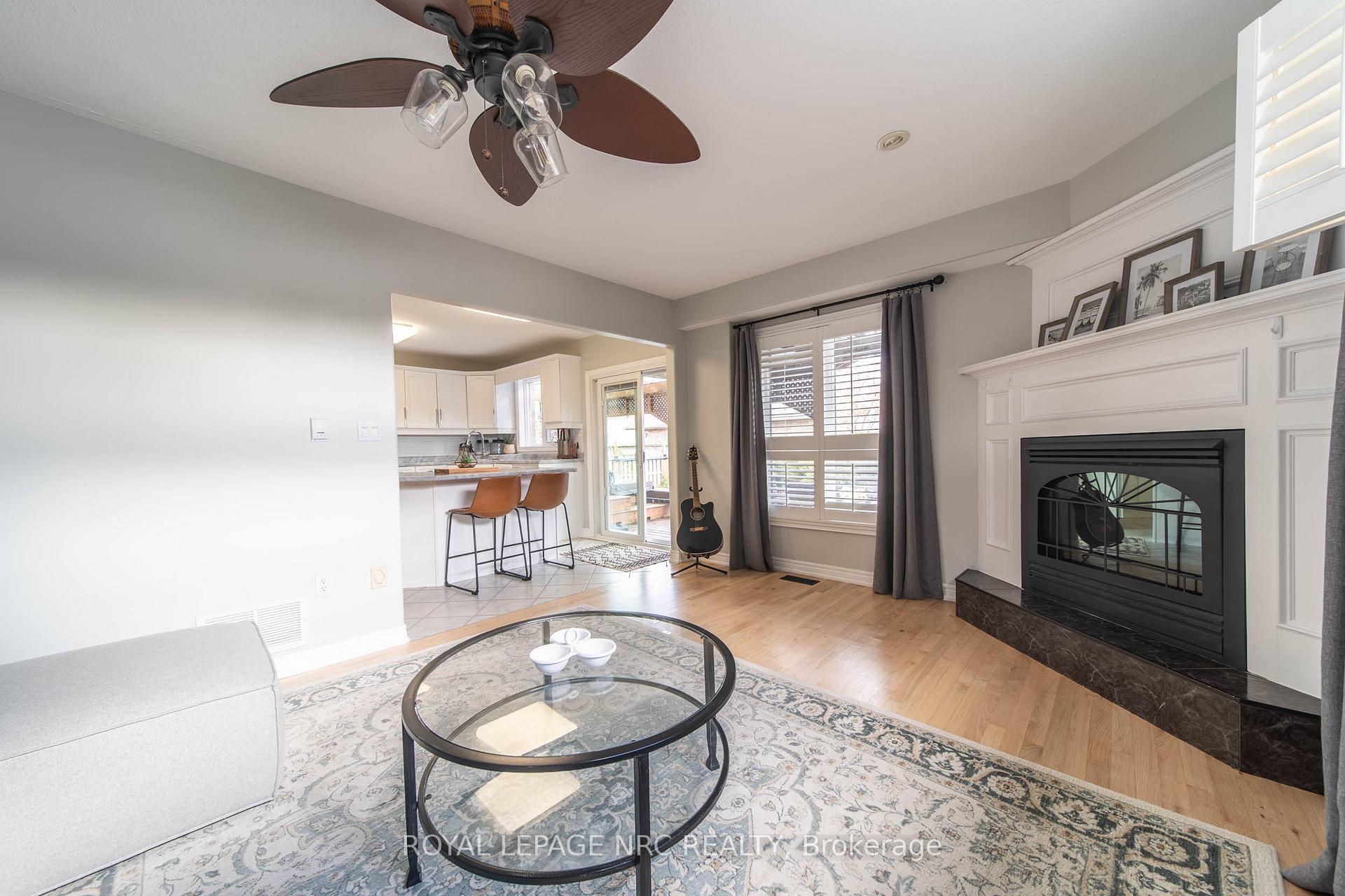 Photo 11 of 7955 Harvest Crescent, Niagara Falls, Ascot — HOMEH