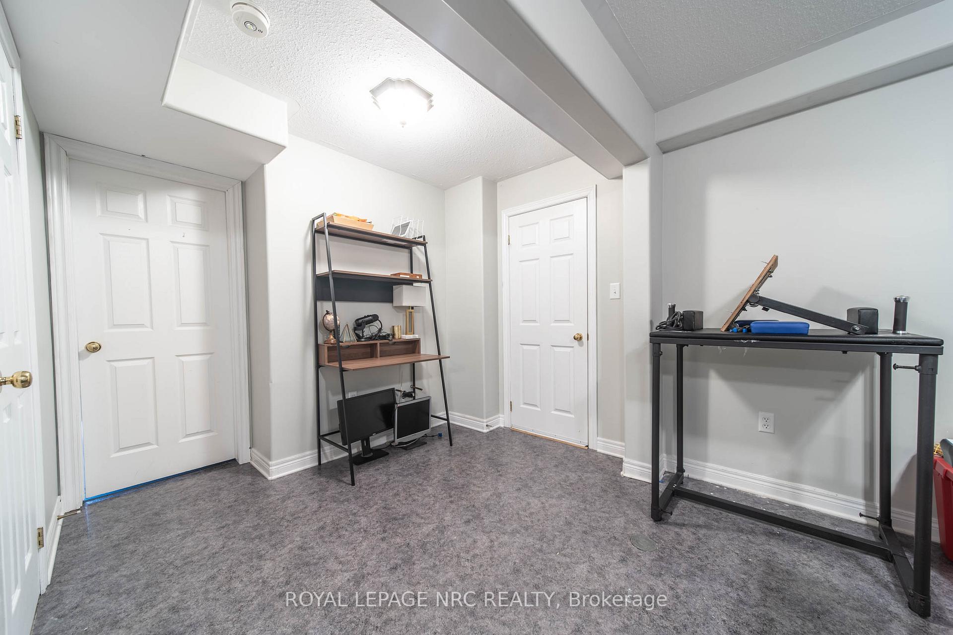 Photo 15 of 7955 Harvest Crescent, Niagara Falls, Ascot — HOMEH