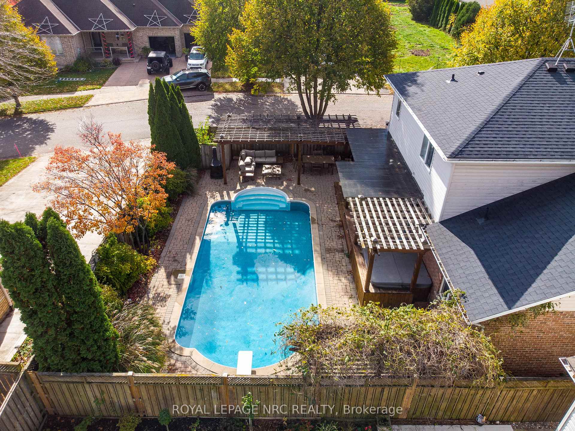 Photo 18 of 7955 Harvest Crescent, Niagara Falls, Ascot — HOMEH