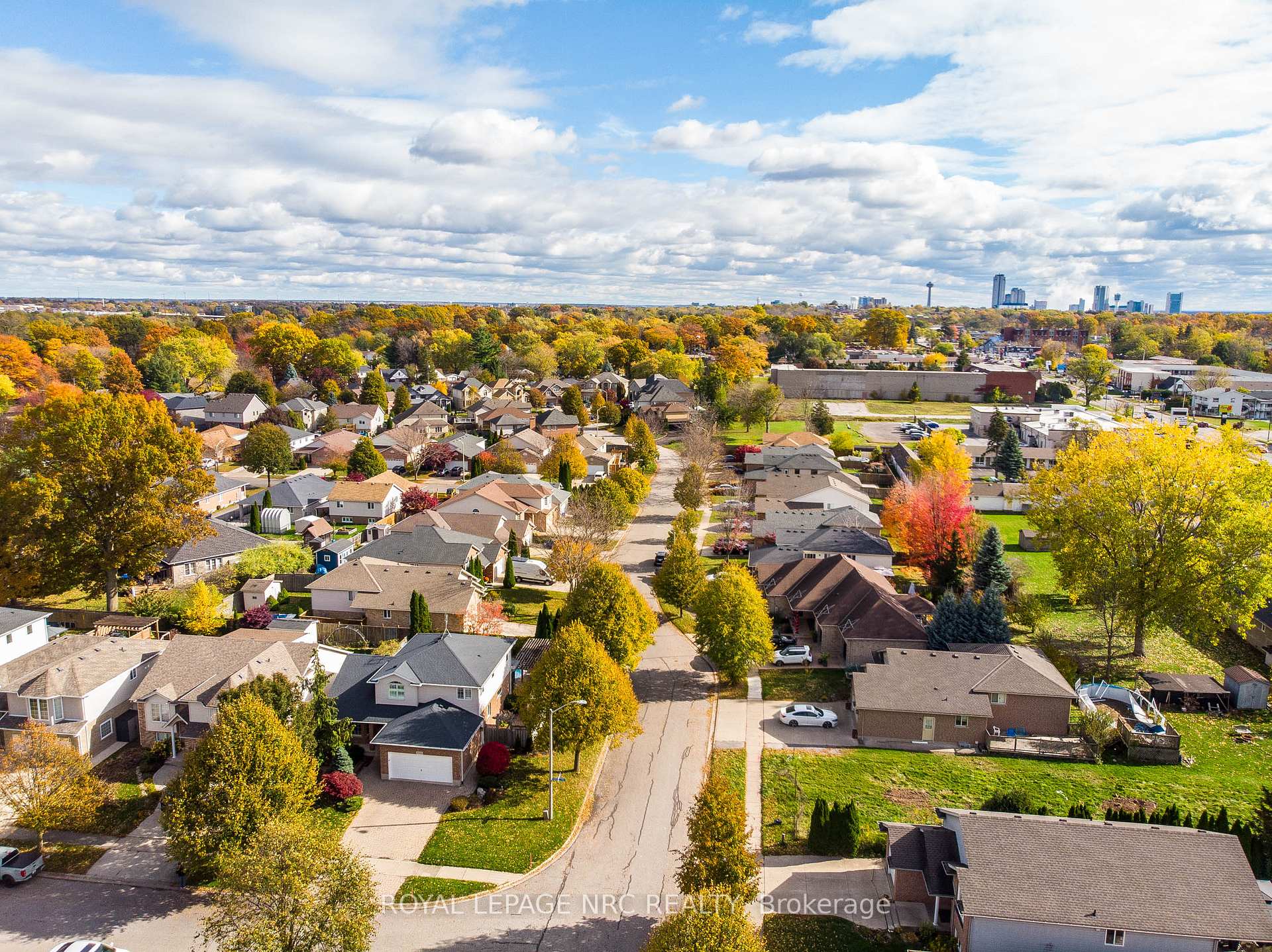 Photo 25 of 7955 Harvest Crescent, Niagara Falls, Ascot — HOMEH