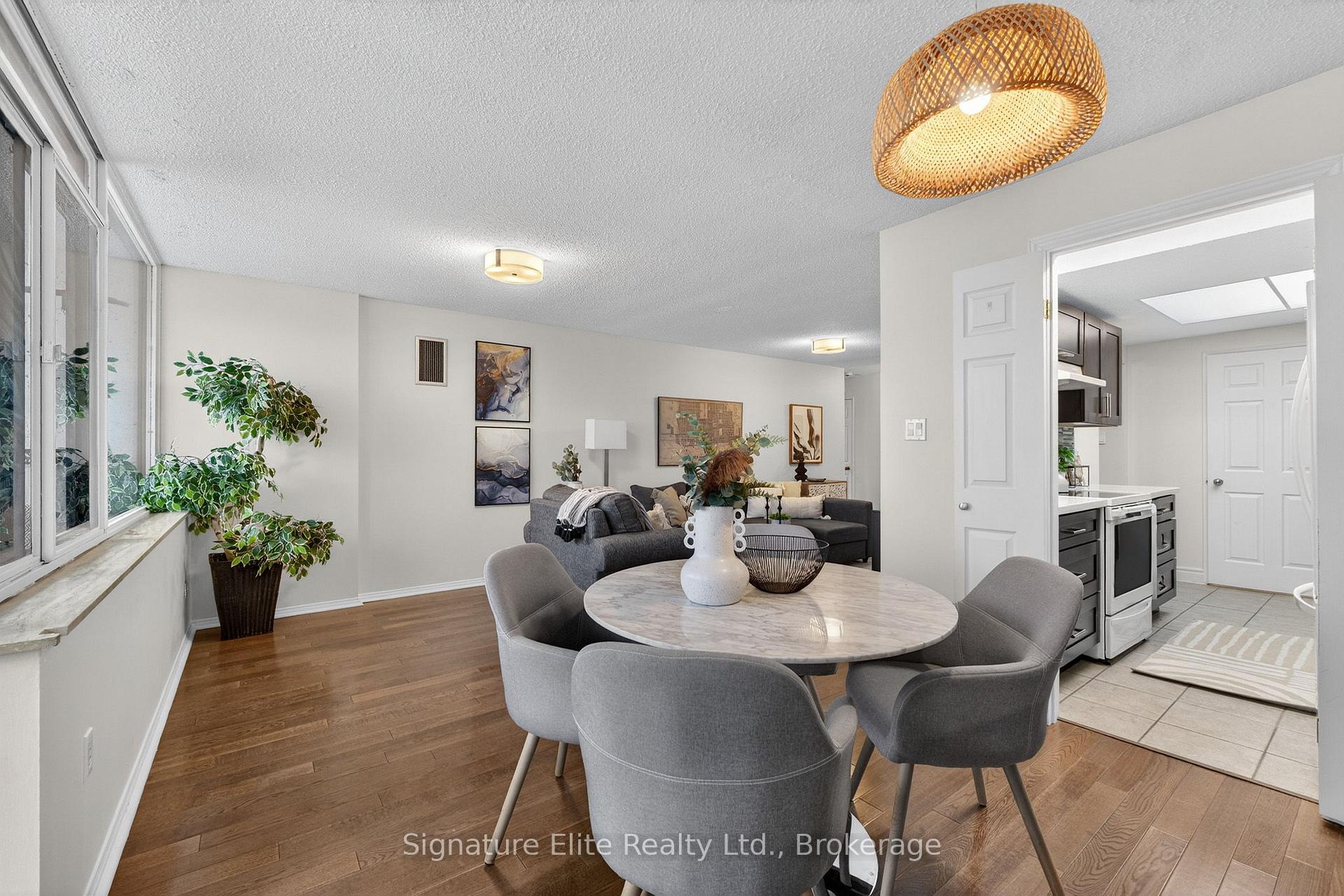 Photo 11 of Unit 104, 3000 Bathurst Street, Toronto, Englemount-Lawrence — HOMEH